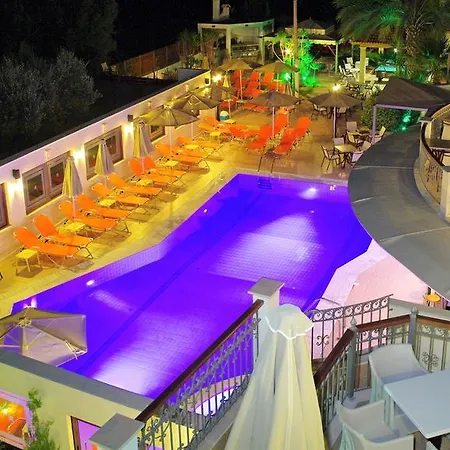 Bella Elena By Estia Aparthotel 3*