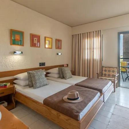 Dedalos Hotel 3*