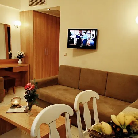 Aparthotel Bella Elena By Estia 3*