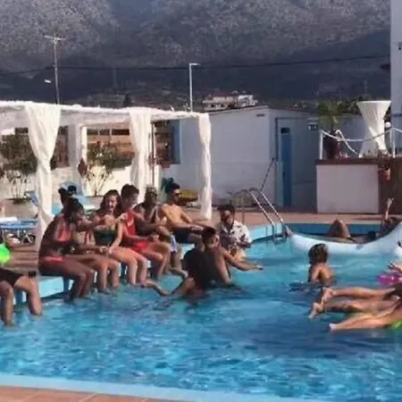 Babalogo Mit Pool Nahe Kreta 3*