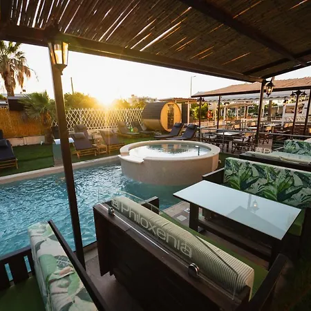 Aparthotel Philoxenia & 3*