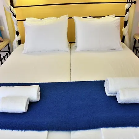Aparthotel Golden Bay 3*