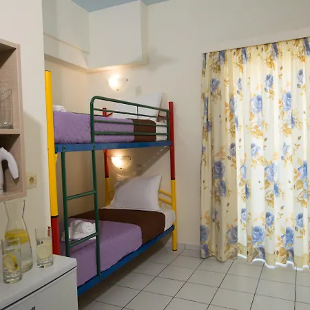 Aparthotel Philoxenia & 3*