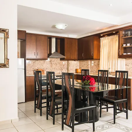 Aparthotel Yiannis Manos Malia