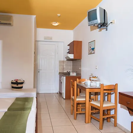 Yiannis Manos Aparthotel