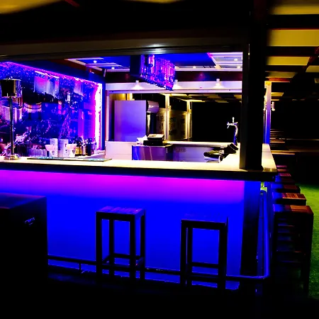Aparthotel Yiannis Manos
