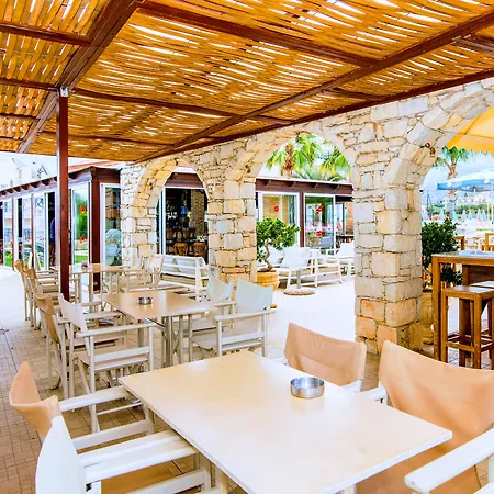 Yiannis Manos Appart hôtel