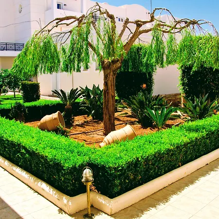 Yiannis Manos Appart hôtel 3*