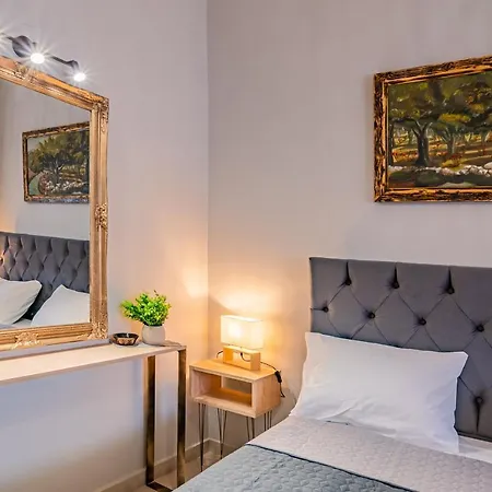 Napoleon Apartment *