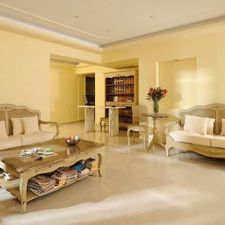 Aparthotel Parthenis &