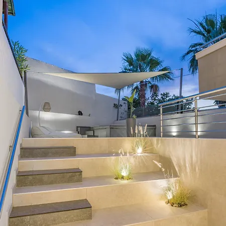 Infinity Luxury *