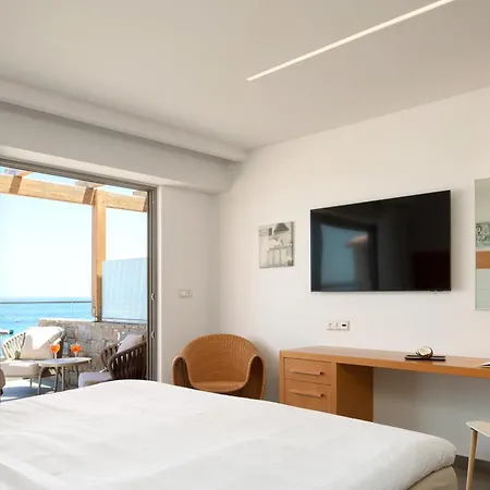 High Hotel