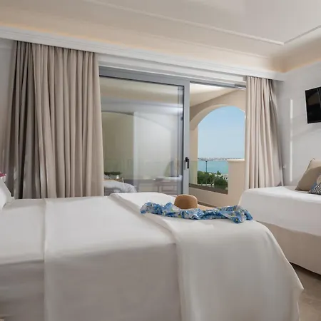 Parthenis Beach, By The Sea 3* Malia