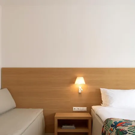 Hotel High