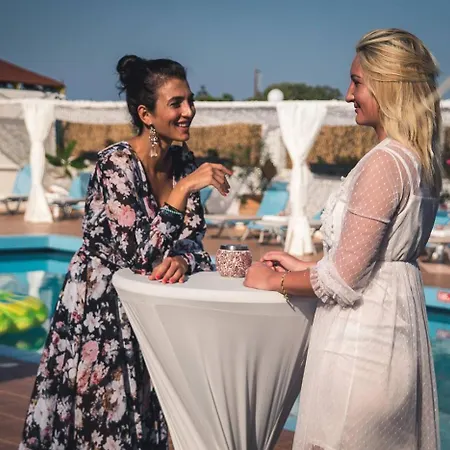 Babalogo Mit Pool Nahe Kreta