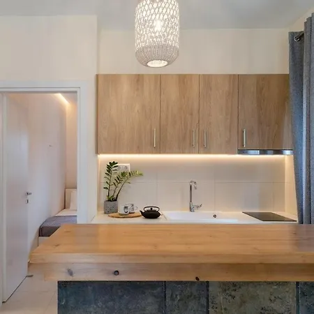 Apartment Retreat In Malia (Crete)