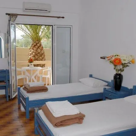 Nikos Hotel