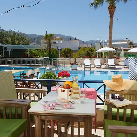 Aparthotel Philoxenia &