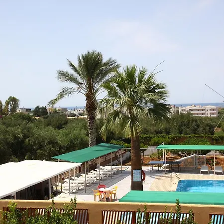 Hotel Triton Garden 3*