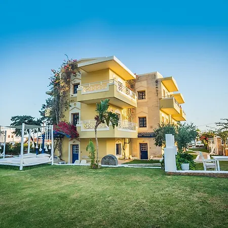 Aparthotel Parthenis & 3*