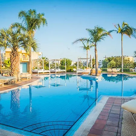 Aparthotel Parthenis & 3*