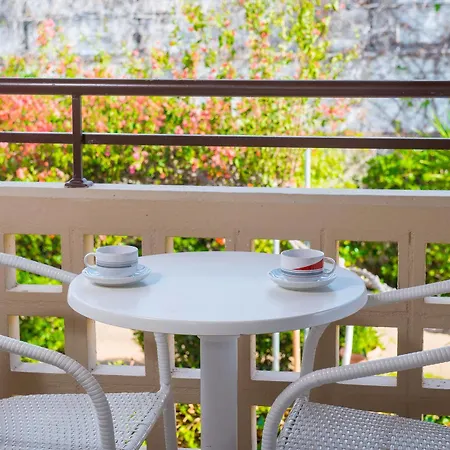 Aparthotel Primavera &