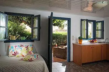 Vergina & Apartment Malia (Crete)