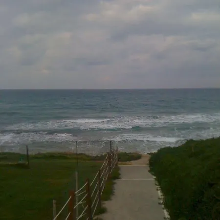 La Luna Beach