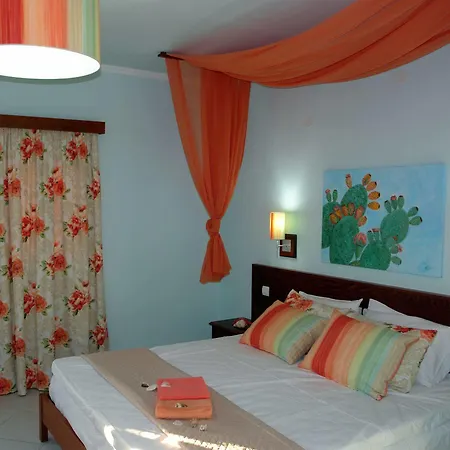 Philoxenia & 3*