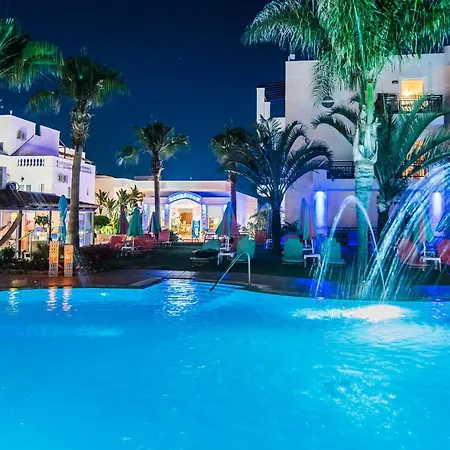 Yiannis Manos Appart hôtel 3*