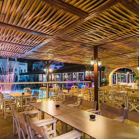 Aparthotel Yiannis Manos