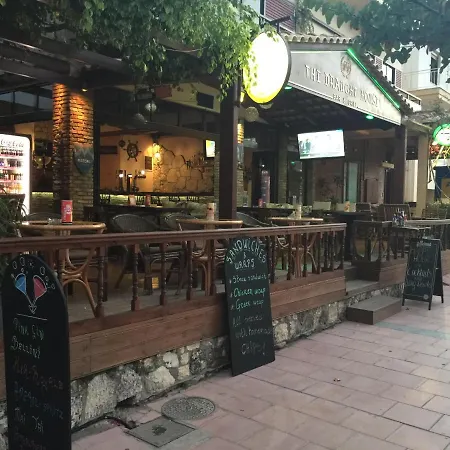 Inn The Draught House Pub-inn Malia (Crete)