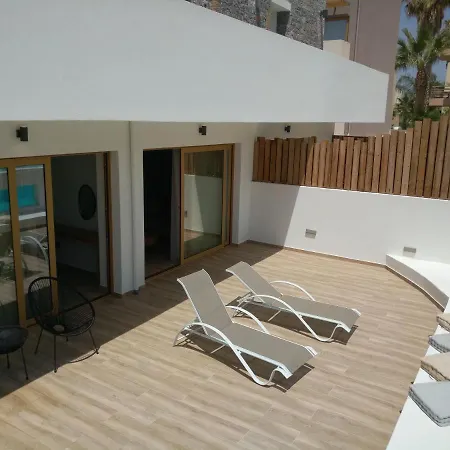 Meropi Aqua Suites 4*