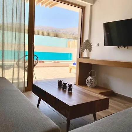 Hotel Meropi Aqua Suites 4*