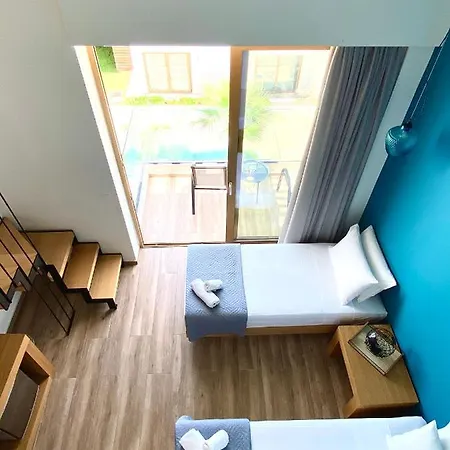 Hotel Meropi Aqua Suites 4*