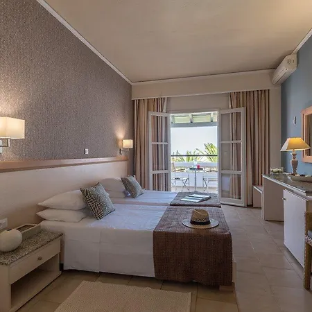 Dedalos Hotel 3*