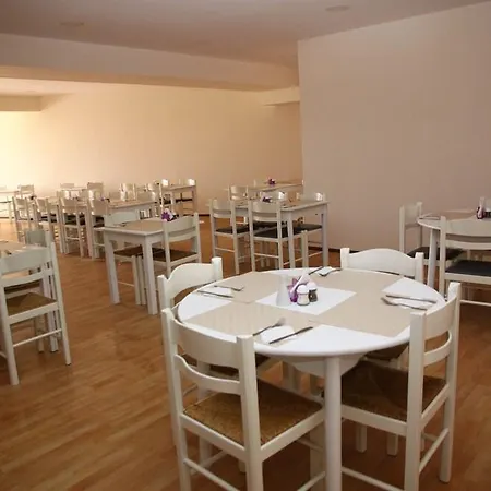 Hotel Triton Garden