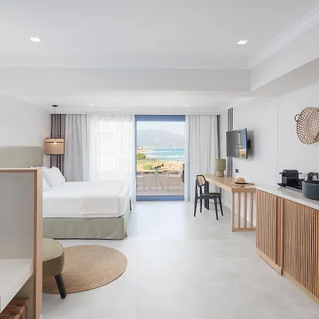 Aparthotel Pyrgos Blue