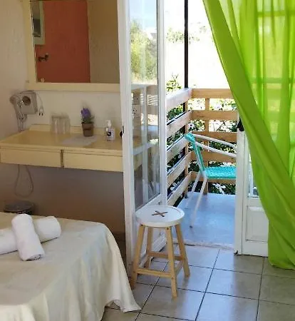 Cleo 250m From The 2* Malia (Crete)