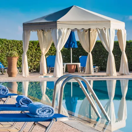 Hotel Matheo & 4*