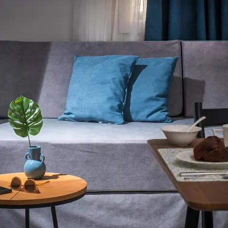 Apartment Lotus Studios