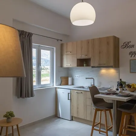 Omalia Apartment *