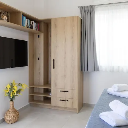 Omalia Apartment *