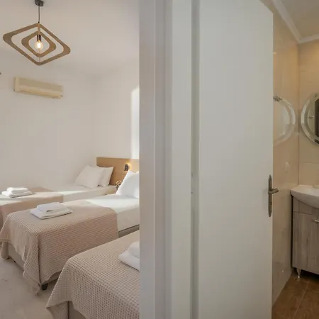 Amara Seaside By Estia Hotel