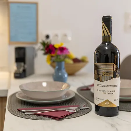 Omalia Apartment