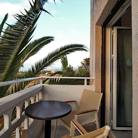 Pearl Boutique Road Hotel
