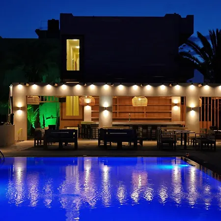 Pearl Boutique Road Hotel