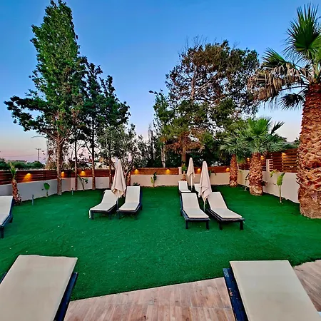 Pearl Boutique Road Malia