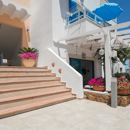 Pyrgos 2*