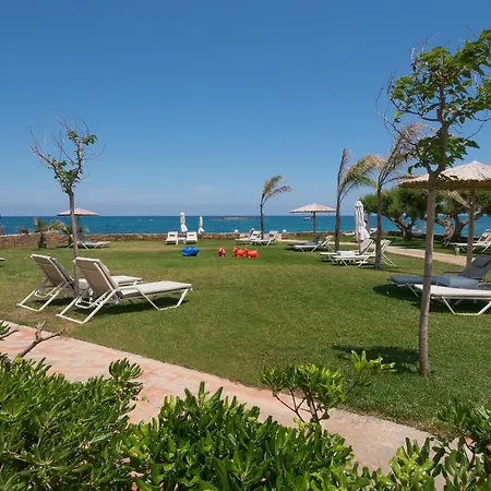 Pyrgos Aparthotel